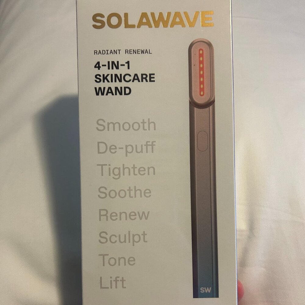 Solawave Radiant Renewal 4-in-1 Skincare Wand brand new unopened